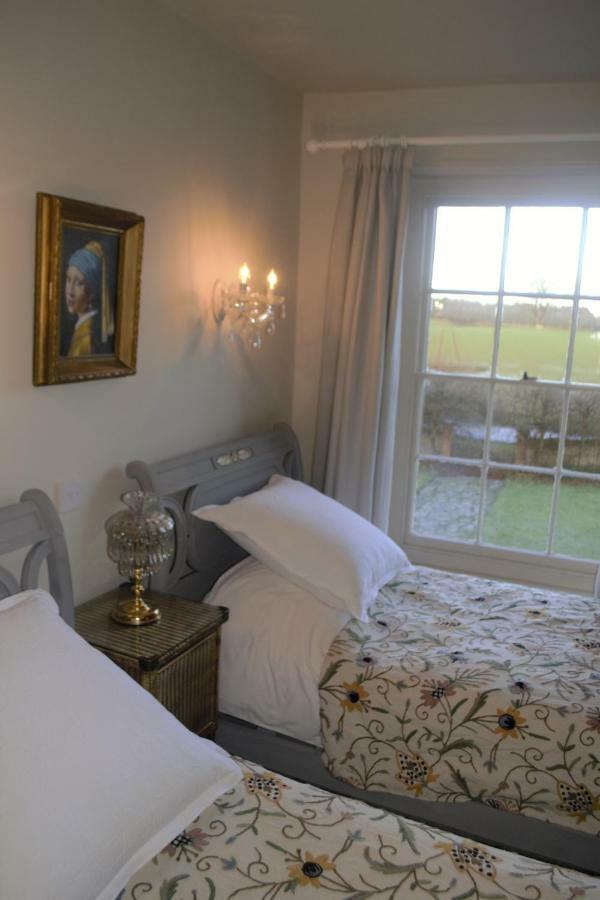 Sankence Lodge B&B アイルシャム エクステリア 写真