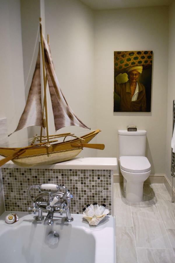Sankence Lodge B&B アイルシャム エクステリア 写真